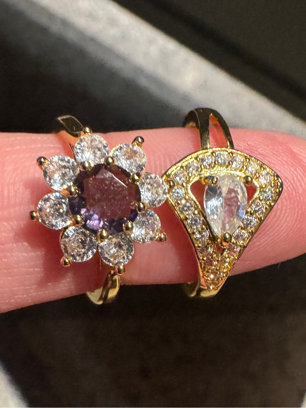 2 Rings Floral Teardrop Ring with Clear and Purple Stones